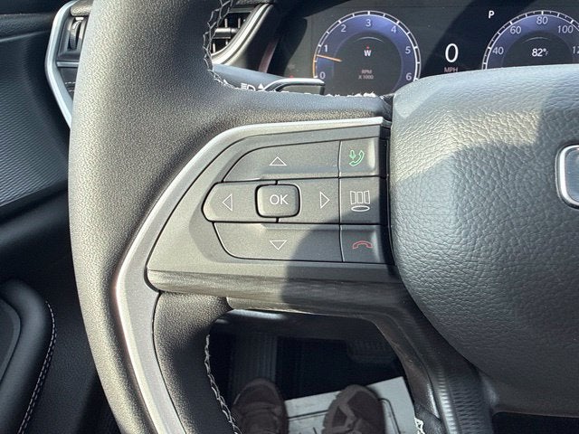 2027 Jeep Grand Cherokee GRAND CHEROKEE LAREDO X 4X4