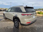 2027 Jeep Grand Cherokee GRAND CHEROKEE LAREDO X 4X4