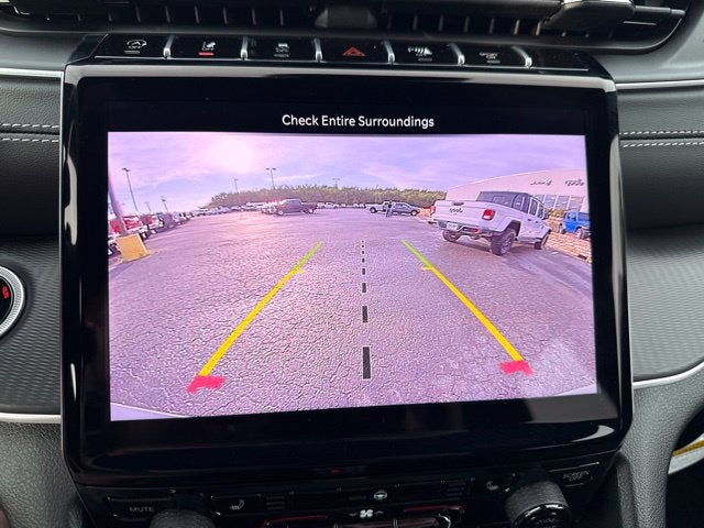 2027 Jeep Grand Cherokee GRAND CHEROKEE LAREDO X 4X4