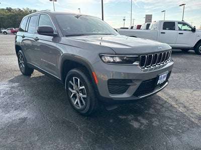 2027 Jeep Grand Cherokee GRAND CHEROKEE LAREDO X 4X4