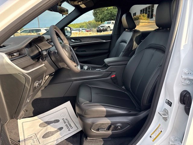 2027 Jeep Grand Cherokee GRAND CHEROKEE LIMITED 4X4