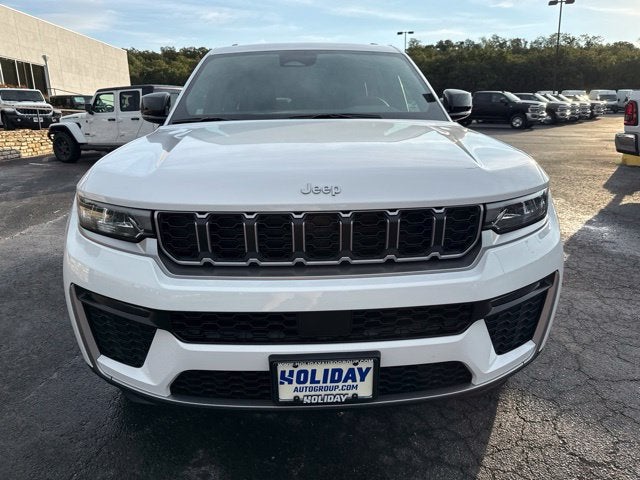 2027 Jeep Grand Cherokee GRAND CHEROKEE LIMITED 4X4