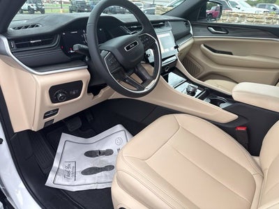2027 Jeep Grand Cherokee GRAND CHEROKEE LIMITED 4X4