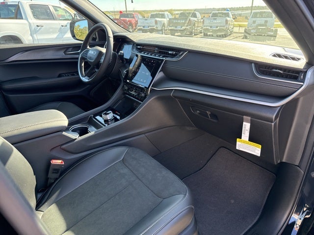 2025 Jeep Grand Cherokee GRAND CHEROKEE L ALTITUDE 4X4