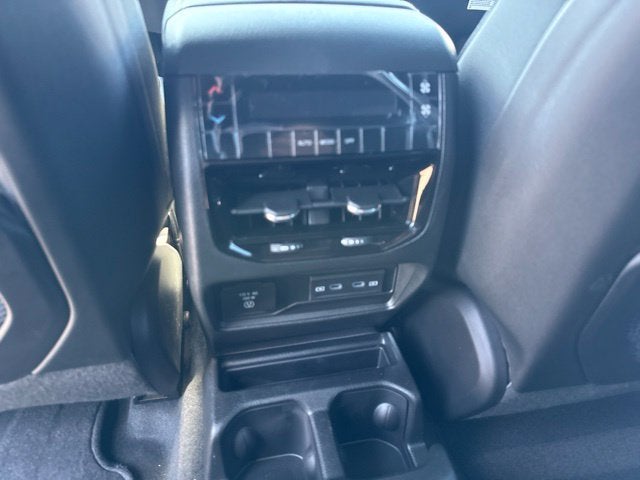 2027 Jeep Grand Cherokee GRAND CHEROKEE L LIMITED 4X4