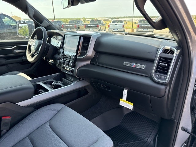 2025 RAM Ram 1500 RAM 1500 LONE STAR CREW CAB 4X2 5'7' BOX