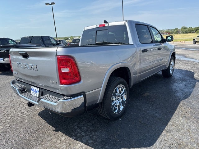 2025 RAM Ram 1500 RAM 1500 LONE STAR CREW CAB 4X2 5'7' BOX