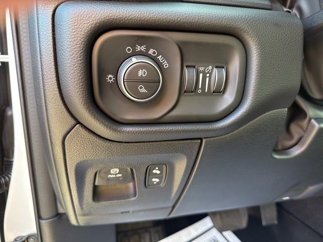 2026 RAM Ram 1500 RAM 1500 LONE STAR CREW CAB 4X2 5'7' BOX