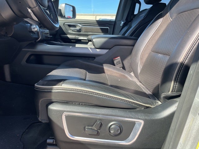 2024 RAM 1500 Laramie Crew Cab 4x2 5'7' Box