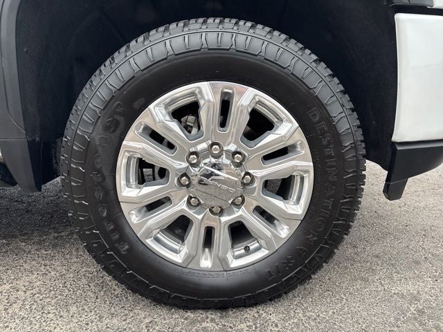 2023 GMC Sierra 2500HD 4WD Crew Cab Standard Bed Denali
