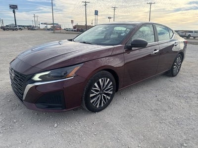 2025 Nissan Altima SV FWD