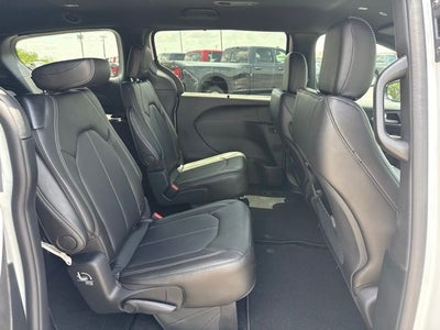 2027 Chrysler Pacifica PACIFICA SELECT