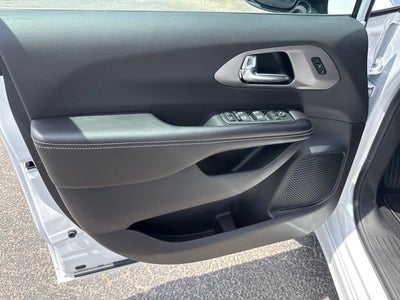 2027 Chrysler Pacifica PACIFICA SELECT