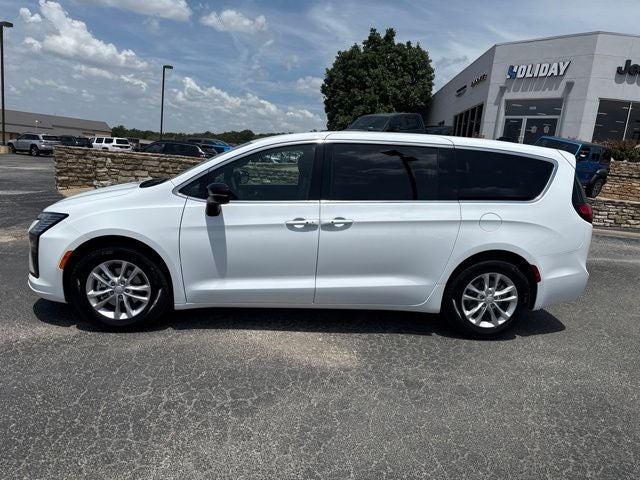2027 Chrysler Pacifica PACIFICA SELECT
