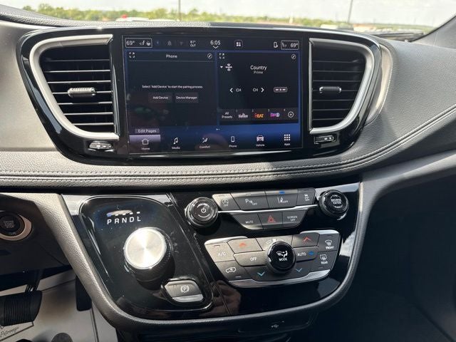 2027 Chrysler Pacifica PACIFICA SELECT