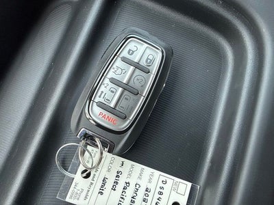 2027 Chrysler Pacifica PACIFICA SELECT