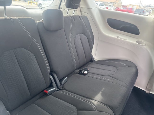 2024 Chrysler Voyager LX