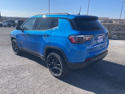 2025 Jeep Compass COMPASS LATITUDE 4X4