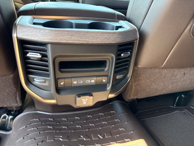 2027 RAM Ram 2500 RAM 2500 LIMITED LONGHORN CREW CAB 4X4 6'4' BOX