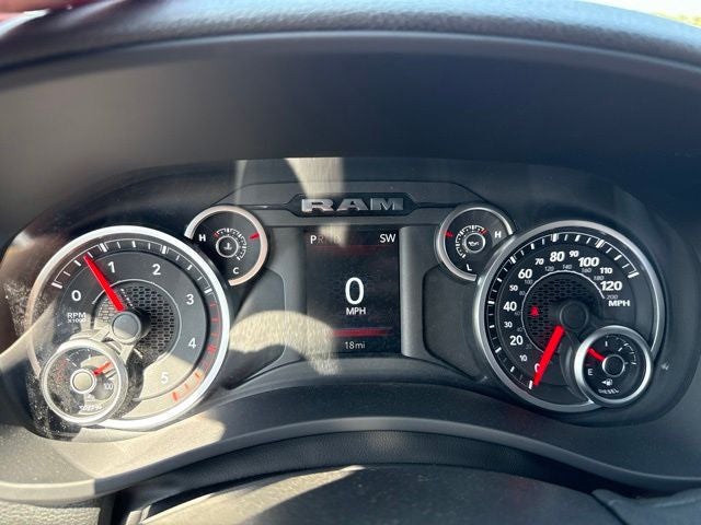 2026 RAM Ram 3500 RAM 3500 TRADESMAN CREW CAB 4X4 8' BOX