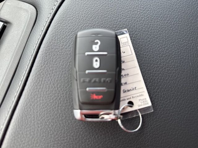 2026 RAM Ram 3500 RAM 3500 TRADESMAN CREW CAB 4X4 8' BOX