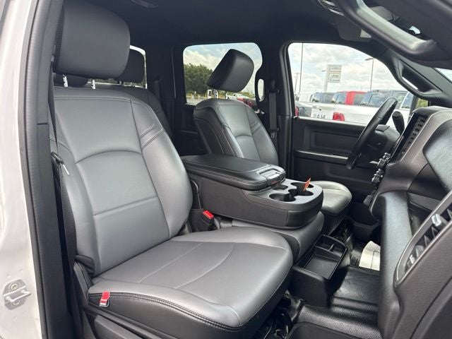 2026 RAM 3500 Tradesman Crew Cab 4x4 8' Box