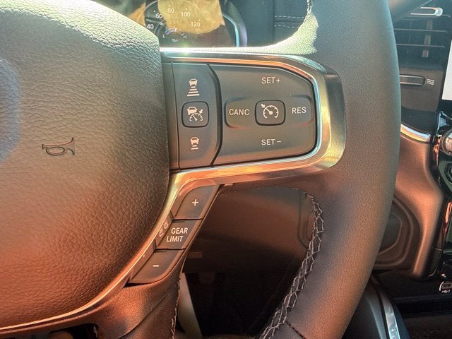 2027 RAM Ram 3500 RAM 3500 LARAMIE CREW CAB 4X4 8' BOX