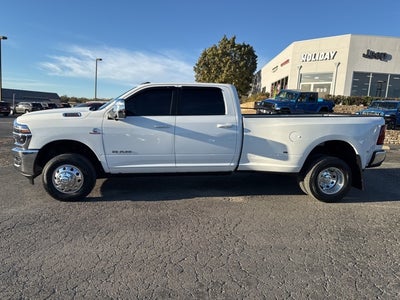 2025 RAM 3500 Laramie Crew Cab 4x4 8' Box