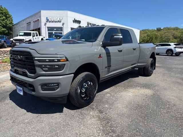 2026 RAM Ram 3500 RAM 3500 LARAMIE MEGA CAB 4X4 6'4' BOX