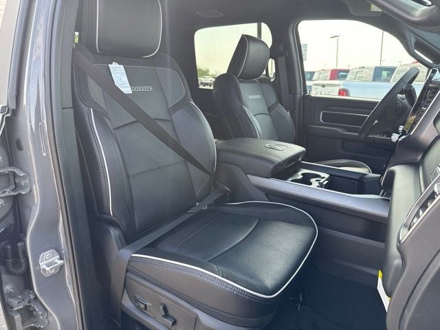 2026 RAM Ram 3500 RAM 3500 LARAMIE MEGA CAB 4X4 6'4' BOX