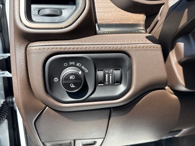 2026 RAM Ram 3500 RAM 3500 LIMITED LONGHORN MEGA CAB 4X4 6'4' BOX