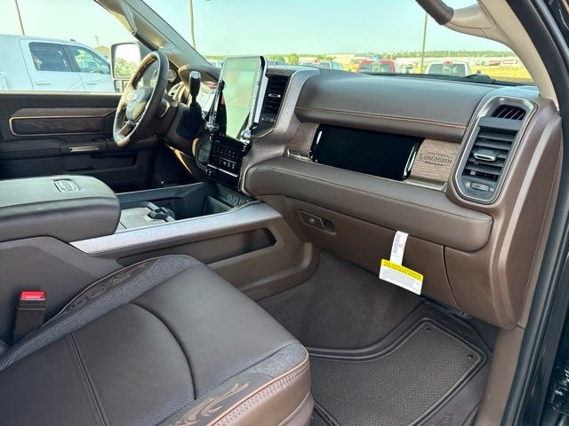 2026 RAM Ram 3500 RAM 3500 LIMITED LONGHORN MEGA CAB 4X4 6'4' BOX