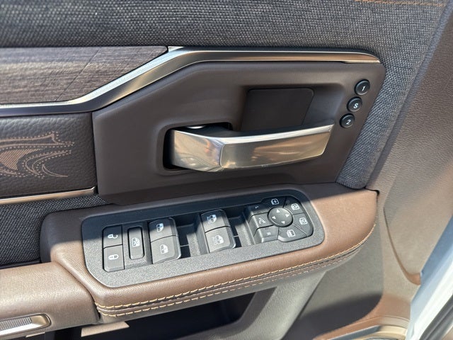 2025 RAM Ram 3500 RAM 3500 LIMITED LONGHORN CREW CAB 4X4 8' BOX