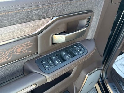 2026 RAM 3500 RAM 3500 LIMITED LONGHORN CREW CAB 4X4 8' BOX