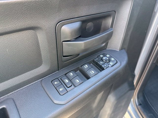 2027 RAM Ram 2500 RAM 2500 BLACK EXPRESS CREW CAB 4X4 6'4' BOX