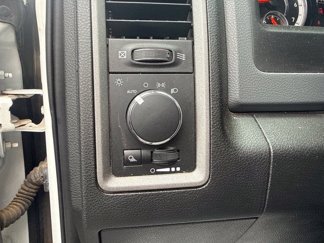 2018 RAM 2500 Tradesman Crew Cab 4x4 6'4' Box