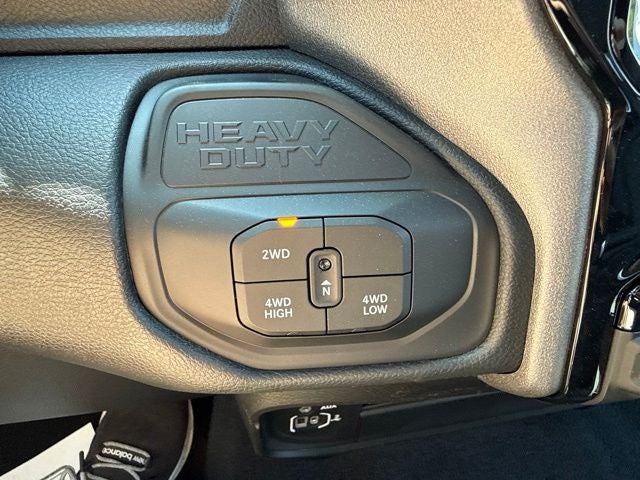 2026 RAM 2500 RAM 2500 TRADESMAN CREW CAB 4X4 6'4' BOX