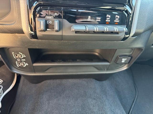 2026 RAM 2500 RAM 2500 TRADESMAN CREW CAB 4X4 6'4' BOX