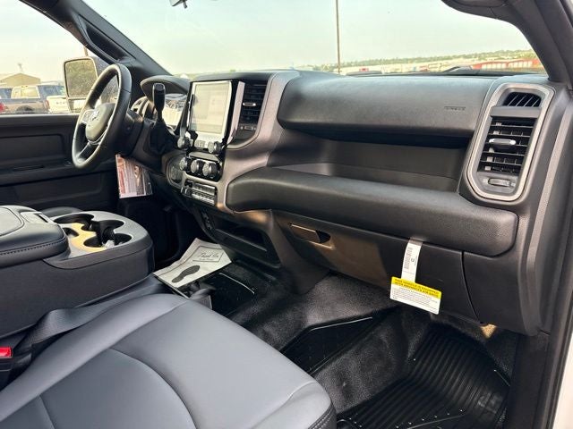 2026 RAM 4500 Chassis RAM 4500 TRADESMAN CHASSIS CREW CAB 4X4 60' CA