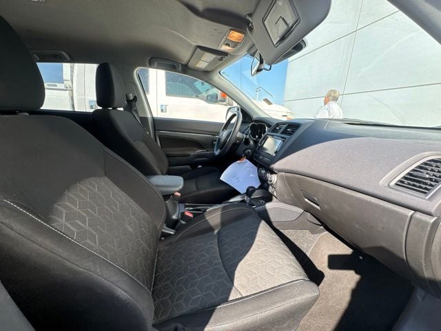2025 Mitsubishi Outlander Sport 2.0 ES AWC